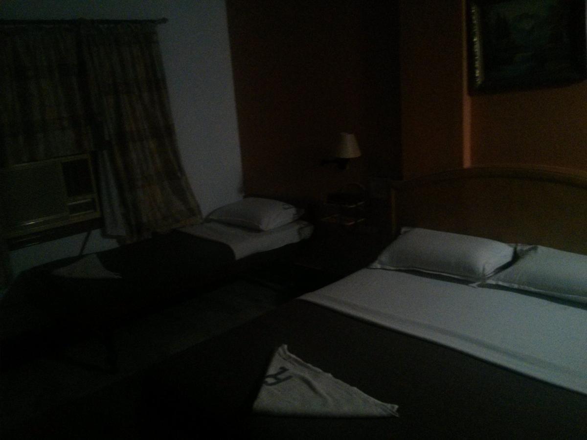Oyo 5377 Hotel Raaj Bhaavan เชนไน ภายนอก รูปภาพ