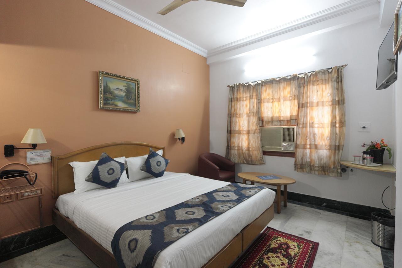 Oyo 5377 Hotel Raaj Bhaavan เชนไน ภายนอก รูปภาพ
