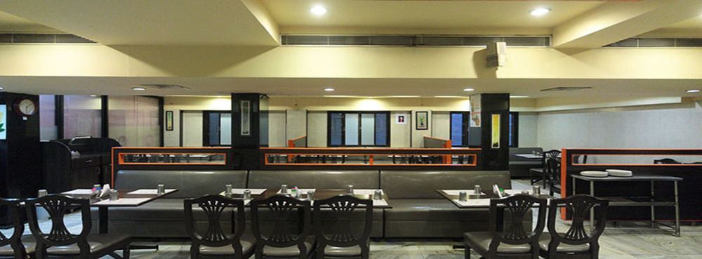 Oyo 5377 Hotel Raaj Bhaavan เชนไน ภายนอก รูปภาพ